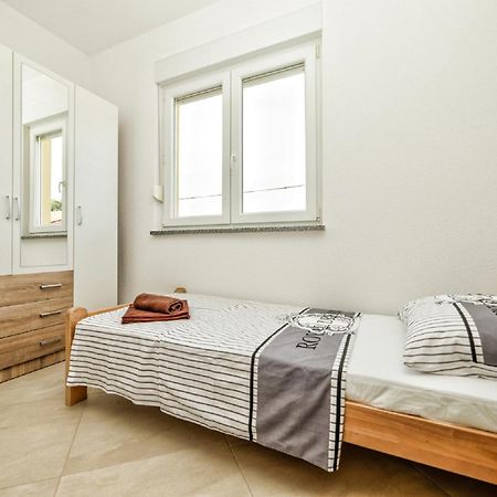 Apartment Una Πούλα Εξωτερικό φωτογραφία